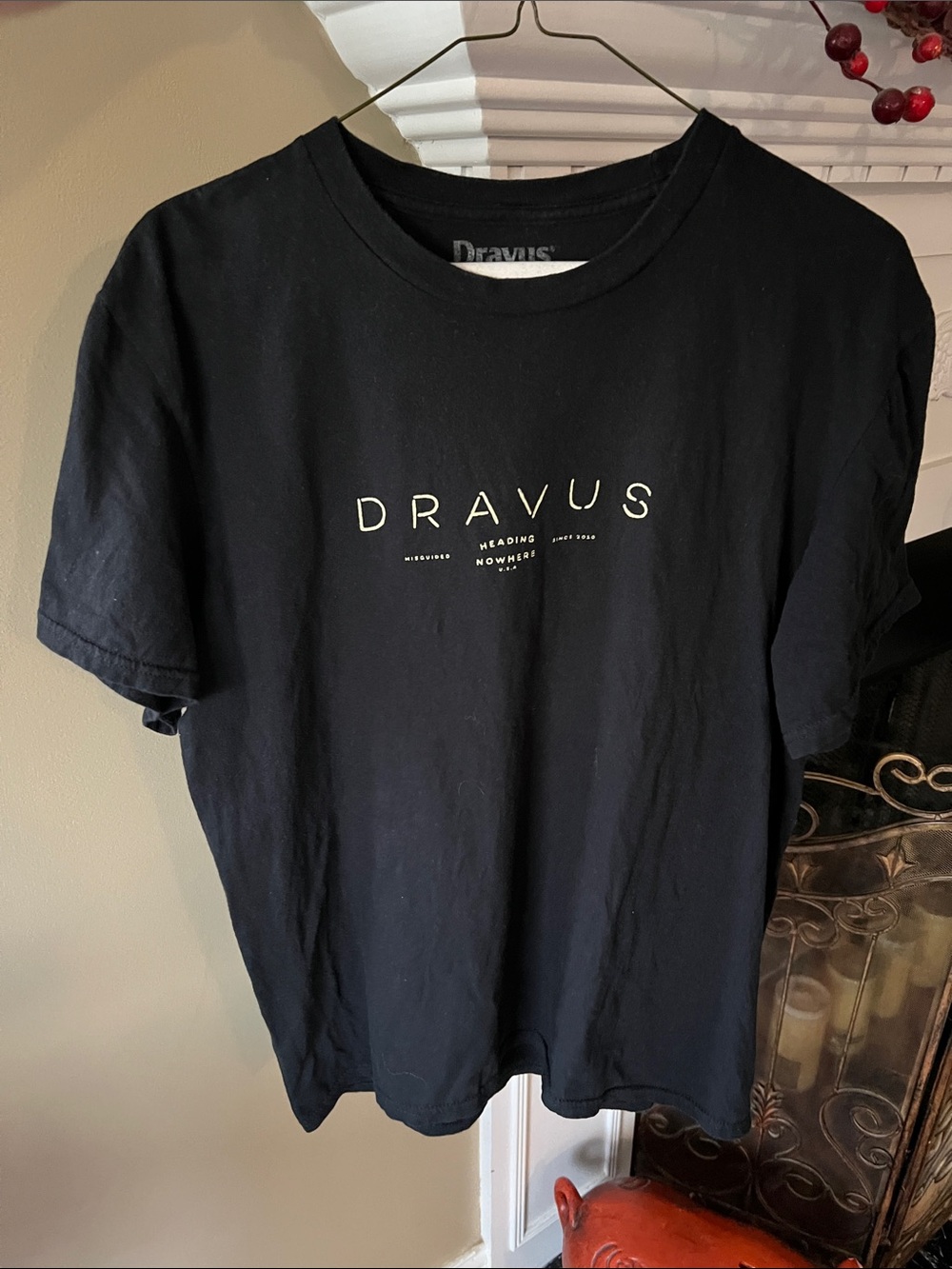Dravus Men’s Black Logo Short-Sleeve Tee Size Medium M